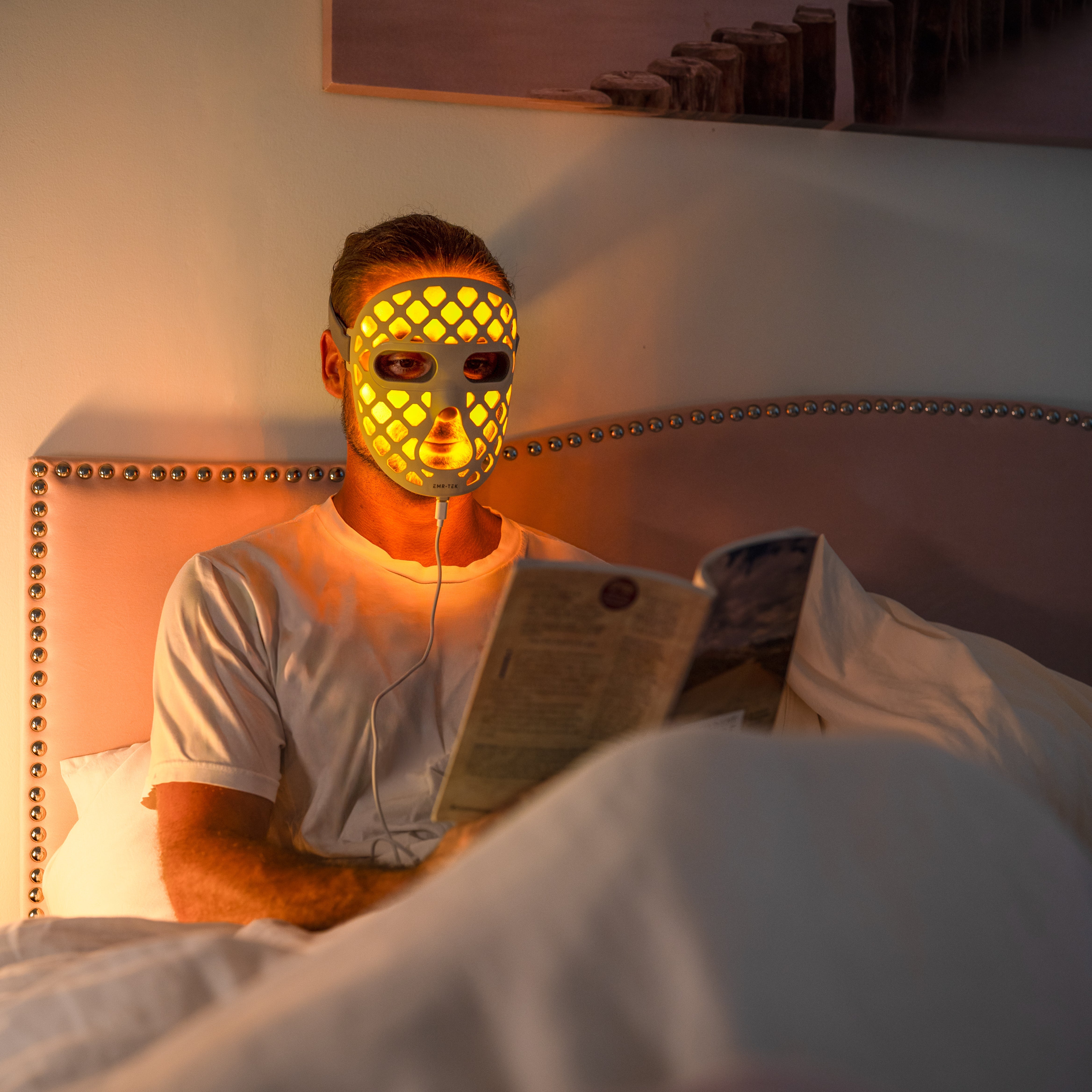 ETERNO LED Face Mask — 4 Wavelengths, Zero Contact - red light | EMR-TEK