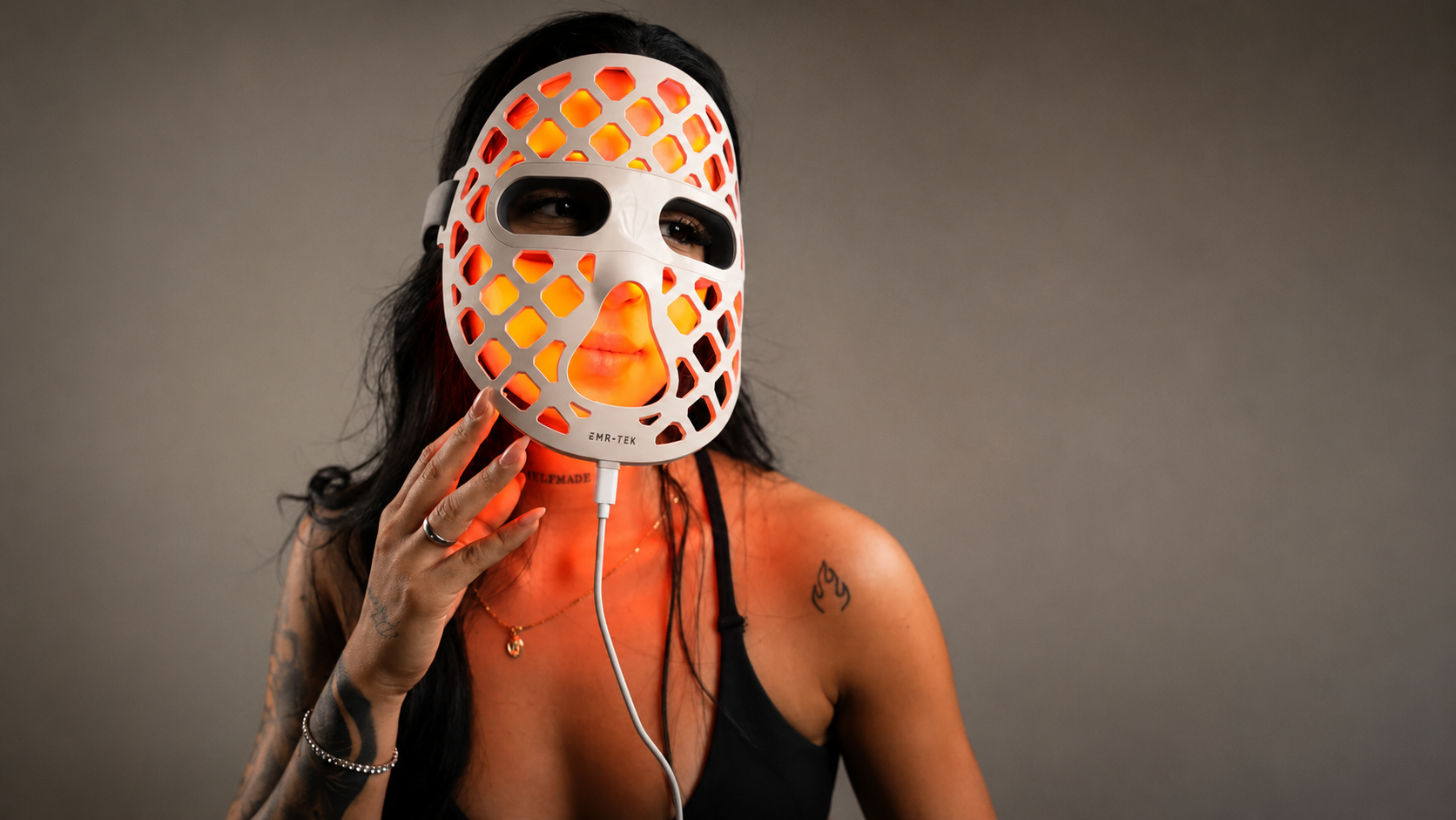 ETERNO LED Face Mask — 4 Wavelengths, Zero Contact - red light | EMR-TEK